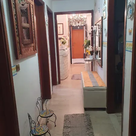 Anthony House Apartment *